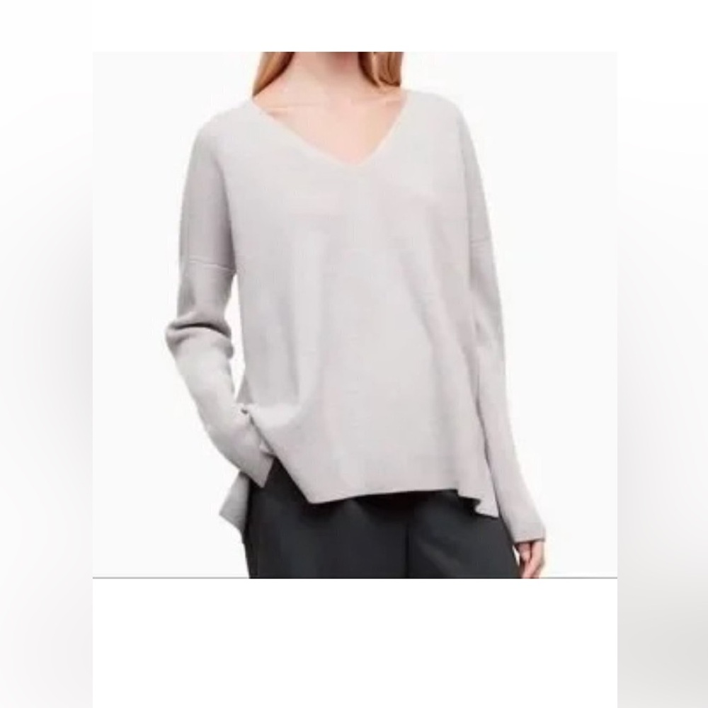 Aritzia Babaton Heather Light Grey Houston V-Neck Merino Wool Sweater XS…